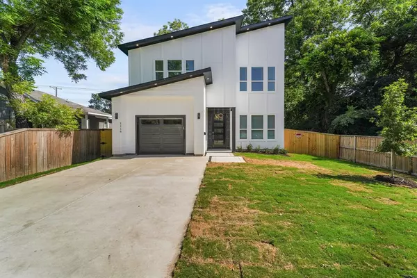 1114 E Woodin Boulevard, Dallas, TX 75216