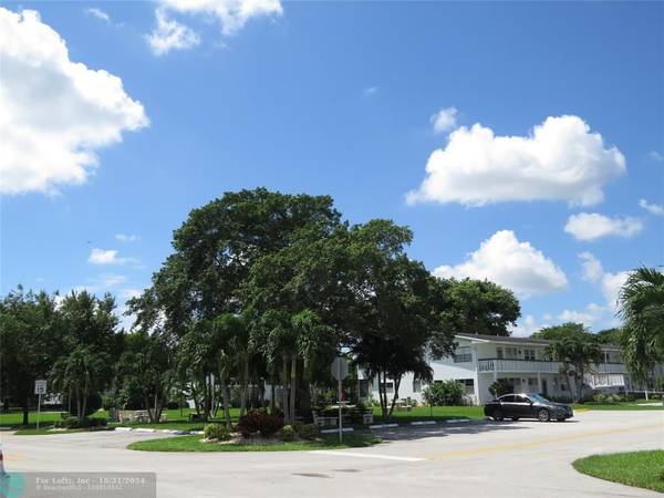 Deerfield Beach, FL 33442,3011 Newport G  #3011