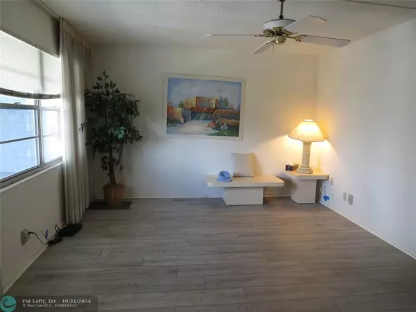 Deerfield Beach, FL 33442,3011 Newport G  #3011