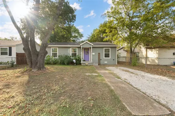 613 N Henry Street, Lancaster, TX 75146