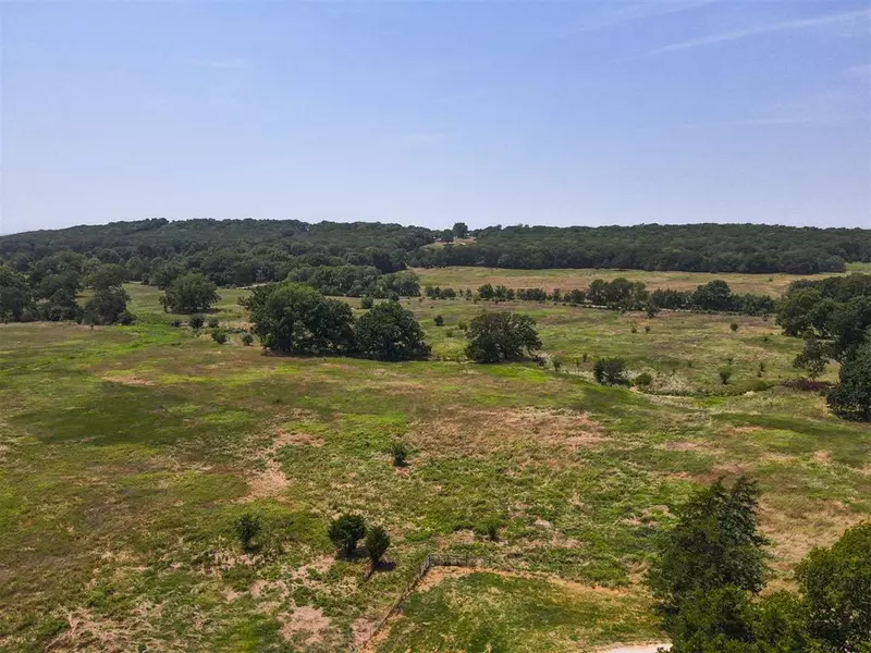 000 NS 374 Road, Holdenville, OK 74848