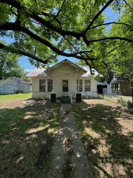 409 E College Street, Leonard, TX 75452