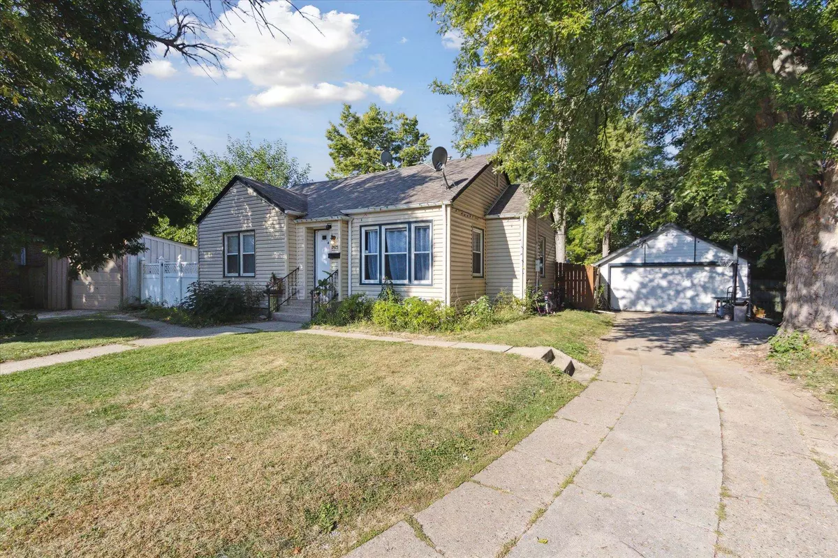 Rockford, IL 61103,2423 Quincy Circle