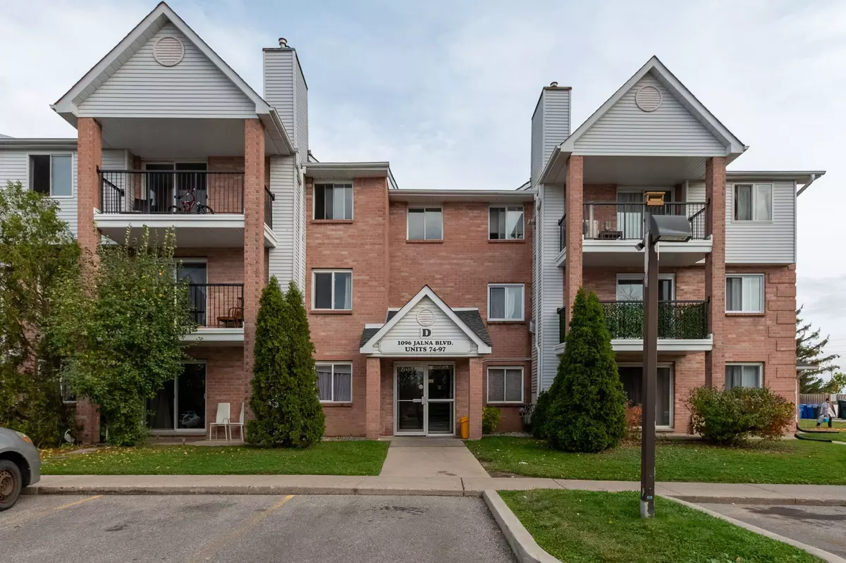 London, ON N6E 3B8,1096 Jalna BLVD #81