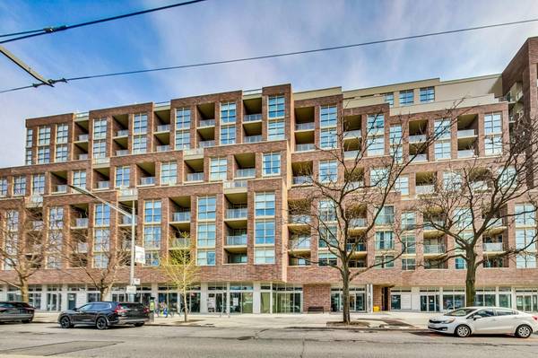 1787 St. Clair AVE W #216, Toronto W03, ON M6N 1J6