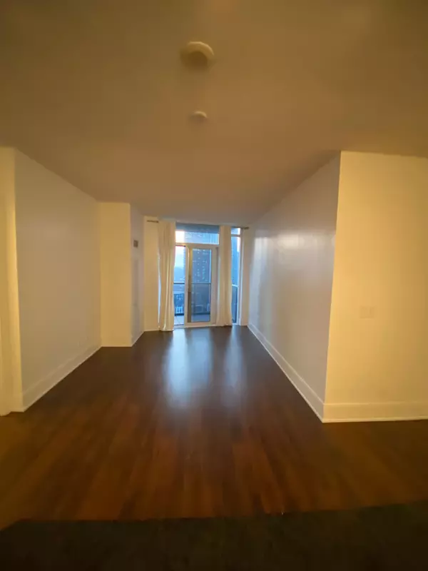 Mississauga, ON L5B 0E1,330 Burnhamthorpe RD W #2102