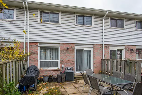 Waterloo, ON N2E 1X4,32 Mowat BLVD #23