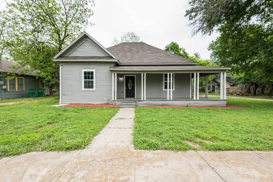 902 N Commerce Street, Gainesville, TX 76240