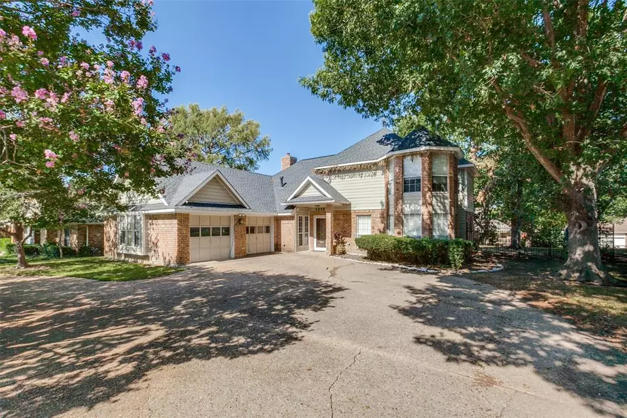 2809 Apple Valley Drive, Garland, TX 75043