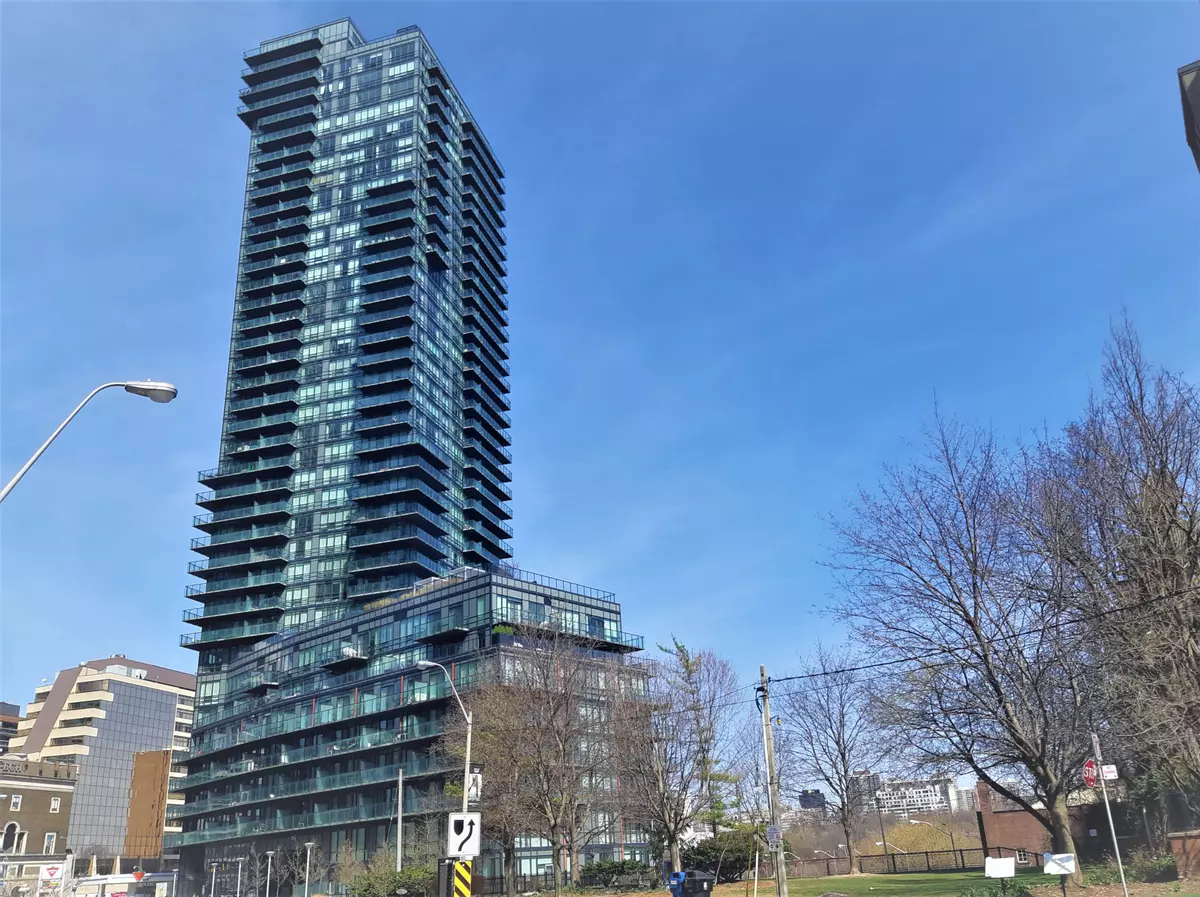 Toronto C09, ON M4W 3Z4,825 Church ST #317