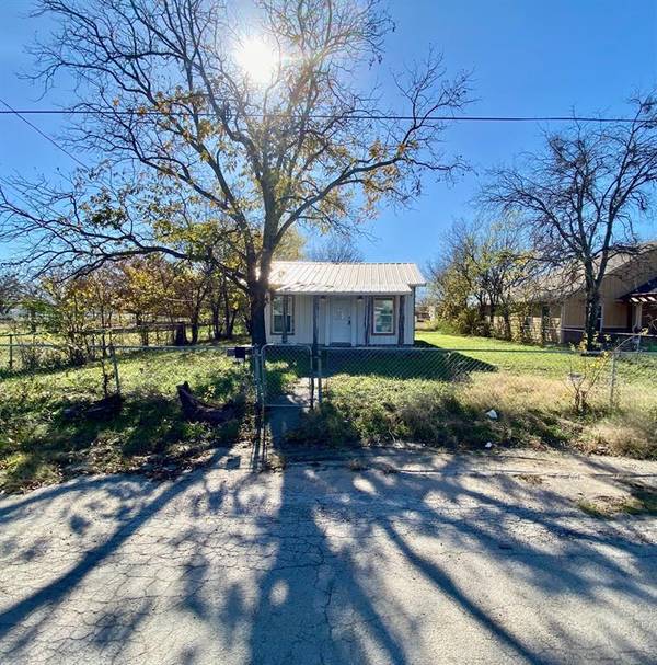 1016 SE 3rd Street, Mineral Wells, TX 76067