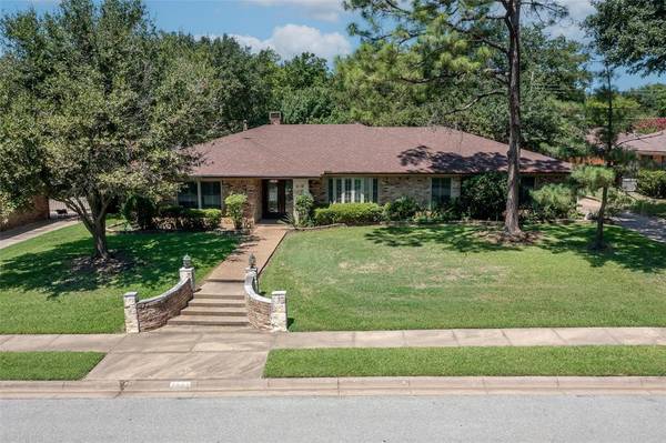 1613 Yarborough Drive, Sherman, TX 75092