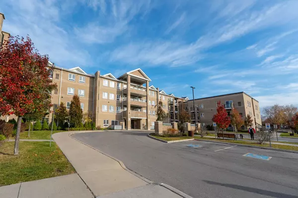 Whitchurch-stouffville, ON L4A 1Y7,481 Rupert AVE #109