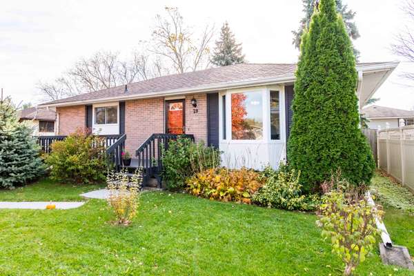 29 Cory CRES, Quinte West, ON K8V 5W7