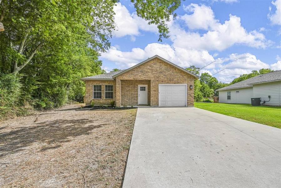 4493 Cordell Street, Greenville, TX 75401