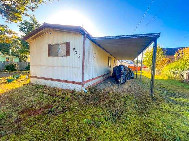 935 NYE CT, Lakeside, OR 97449