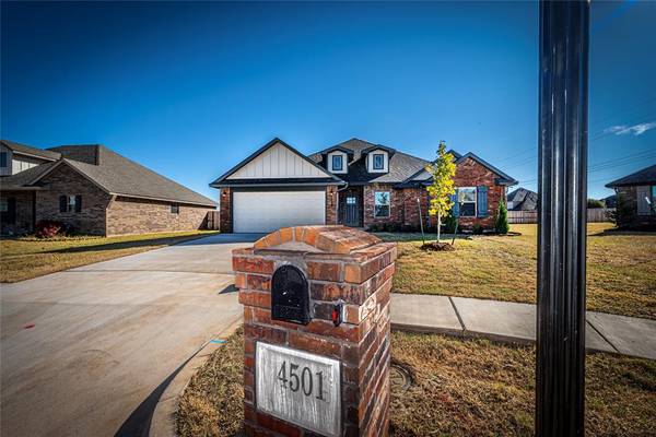 4501 Black Mesa Lane, Yukon, OK 73099