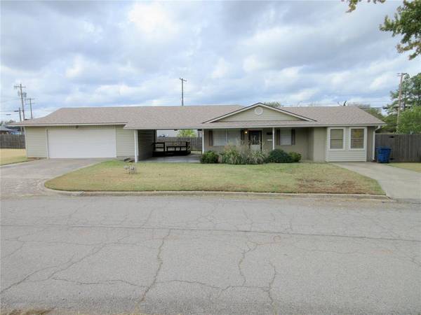 706 N 4th Street, Tecumseh, OK 74873