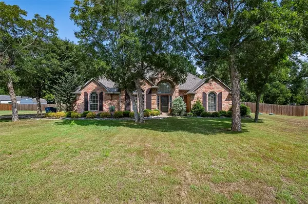 136 S Bear Creek Lane, Cresson, TX 76035