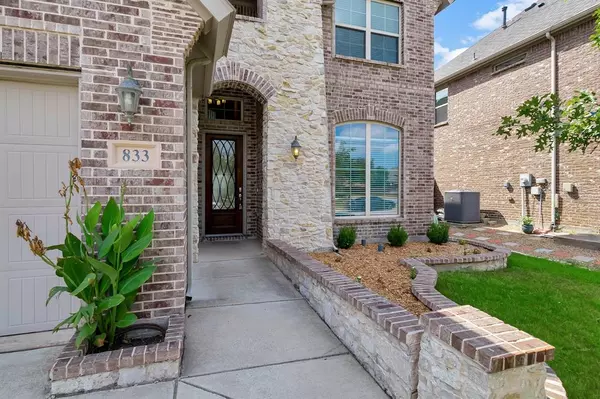 Little Elm, TX 75068,833 Mist Flower Drive