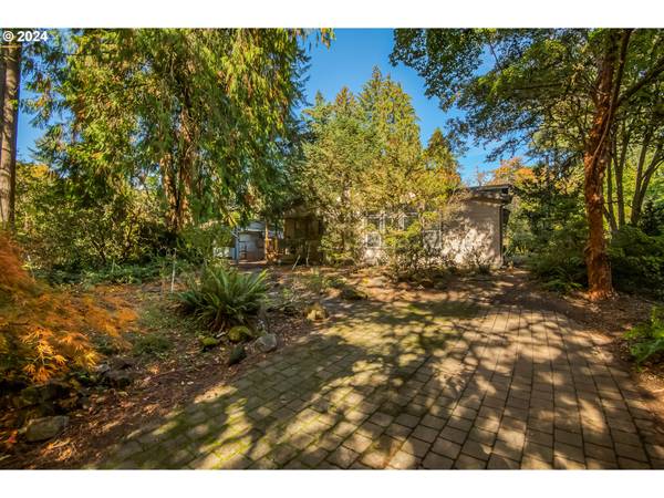 1737 SW CORONADO ST, Portland, OR 97219