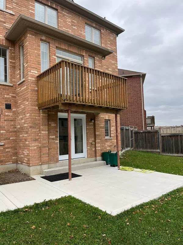 1300 Mccron CRES #Bsmt, Newmarket, ON L3X 0A1