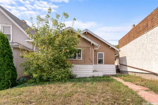 Moose Jaw, SK S6H 4H8,612 9th AVENUE NW