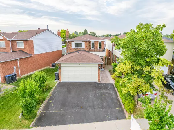 Brampton, ON L6Y 2L8,6 Banting CRES N