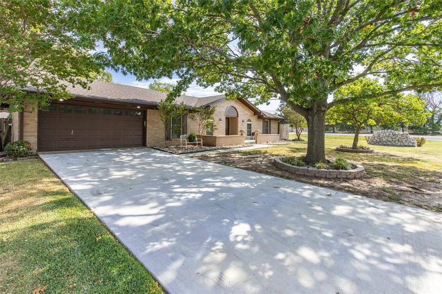 625 Deer Drive, Greenville, TX 75402