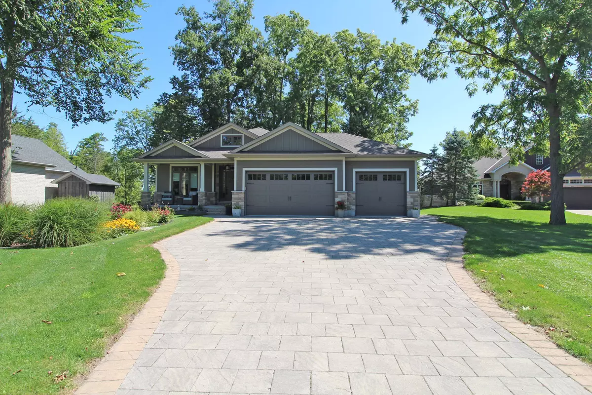 Lambton Shores, ON N0M 1T0,10138 MERRYWOOD DR