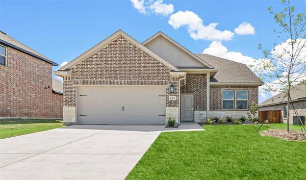 605 Ridgewood Drive, Van Alstyne, TX 75495