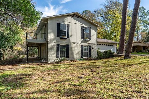 203 Treetop Lane,  Hideaway,  TX 75771