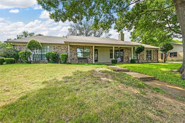 763 Midcreek Drive,  Euless,  TX 76039