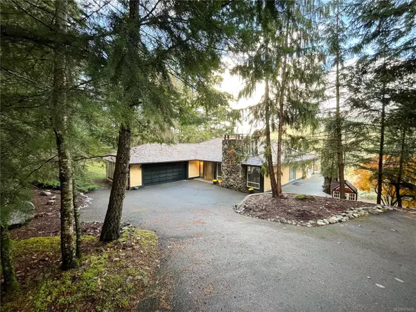 4133 Rocky Mountain Rd, Malahat, BC V0R 2L0