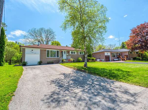 104 Lewis DR #Bsmt, Newmarket, ON L3Y 1R7