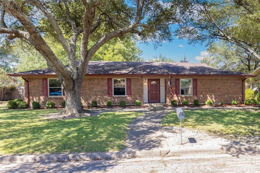 2912 Melmar Park Street, Commerce, TX 75428