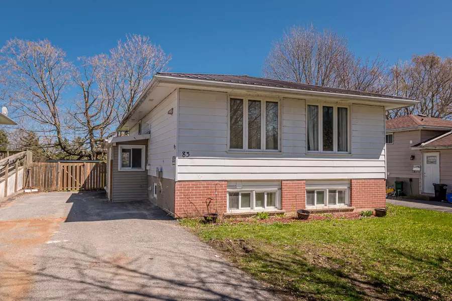 83 Calderwood DR, Kingston, ON K7M 6L5