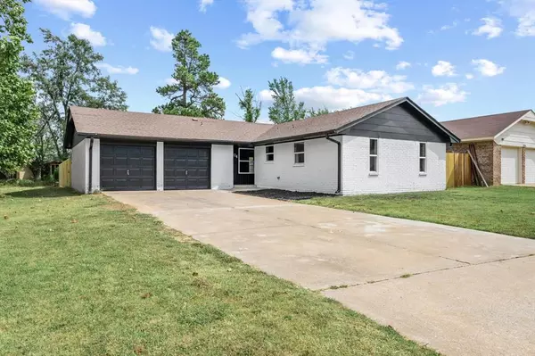 504 Harris Drive, Mcloud, OK 74851