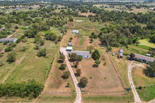 5989 Sue Ann Lane, Terrell, TX 75161