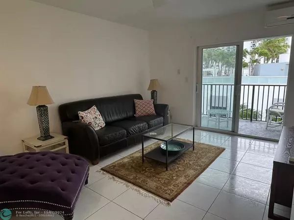 Fort Lauderdale, FL 33304,3000 Riomar St  #706