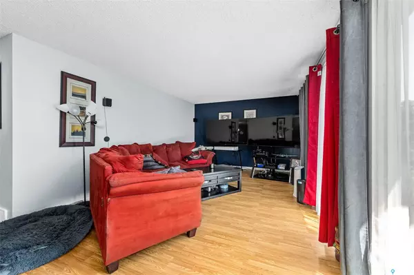 Moose Jaw, SK S6H 6G5,1430 Hochelaga STREET W