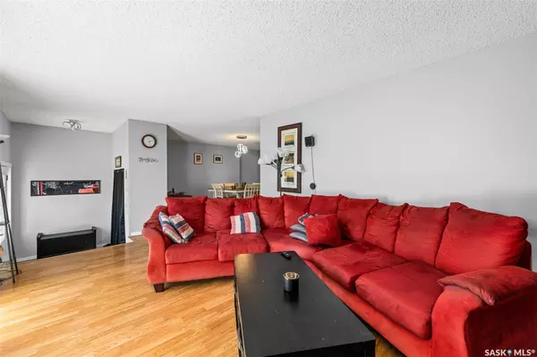 Moose Jaw, SK S6H 6G5,1430 Hochelaga STREET W