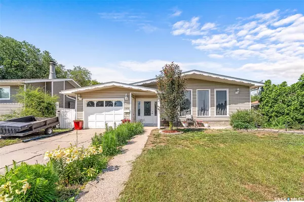 1430 Hochelaga STREET W, Moose Jaw, SK S6H 6G5