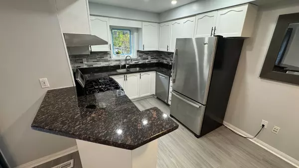 Mississauga, ON L5M 6R3,3930 Coachman CIR