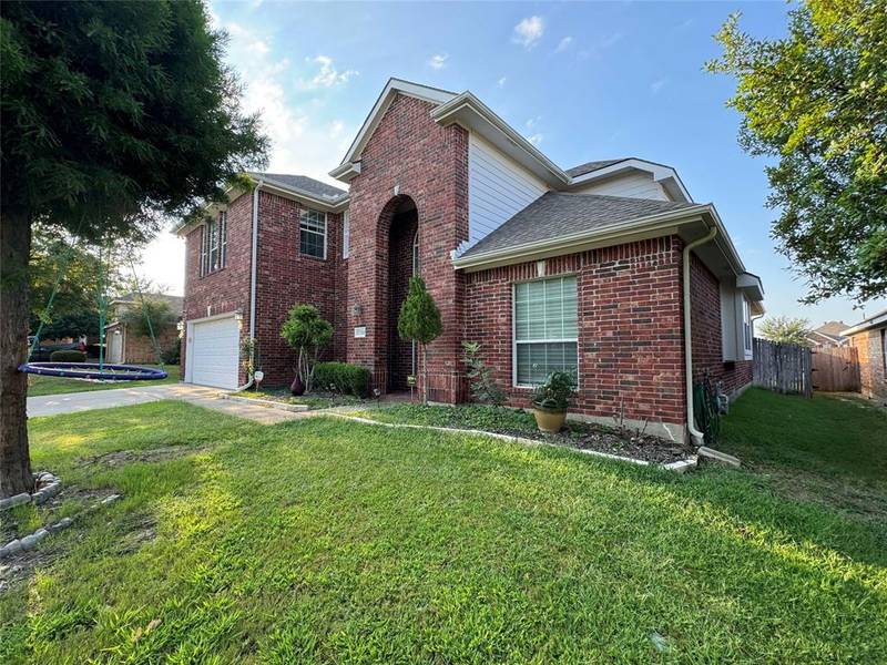 3720 Queenswood Court, Fort Worth, TX 76244