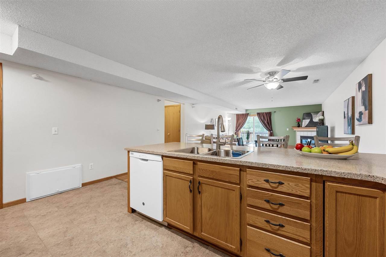 Iowa City, IA 52246,538 West Side Dr