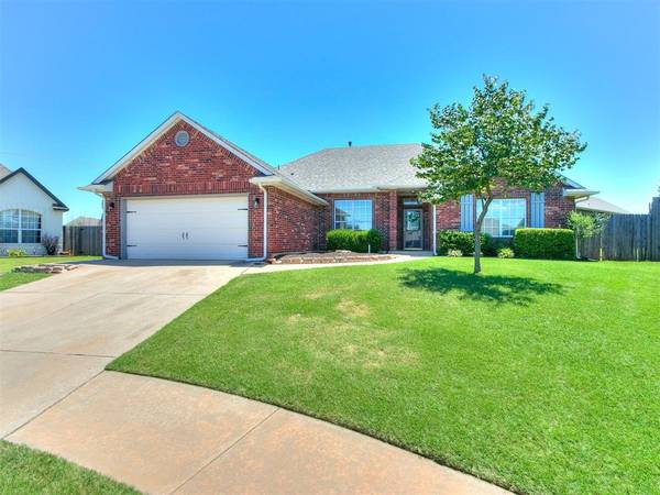 10320 Ashford Drive, Yukon, OK 73099