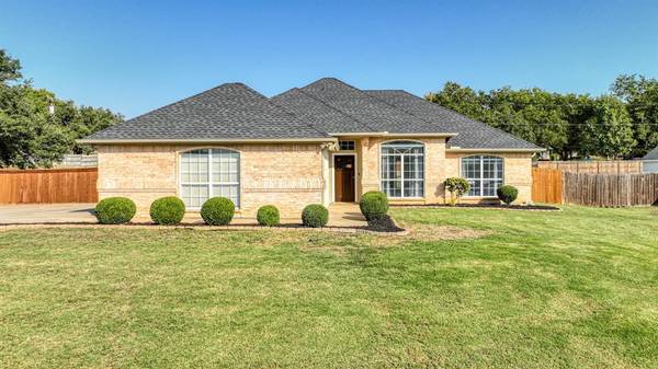 115 Meadow Creek Drive,  Weatherford,  TX 76085