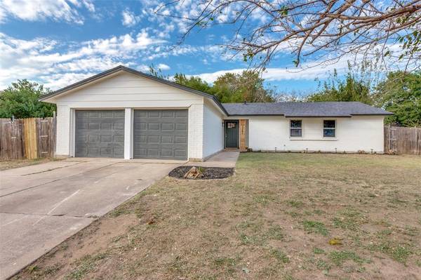 3341 Centennial Road, Forest Hill, TX 76119