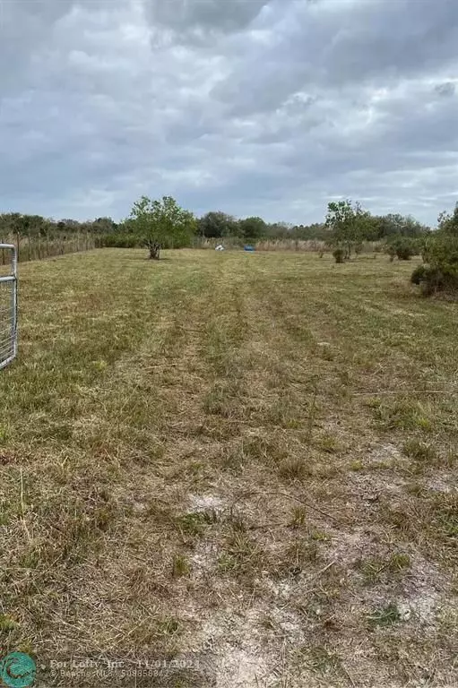 18028 NW 296th, Okeechobee, FL 34972